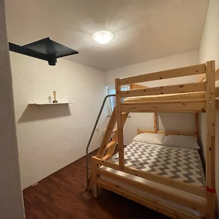 Leonarda Guest house
