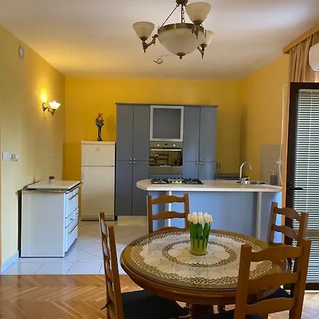Leonarda Penzion Starigrad Paklenica