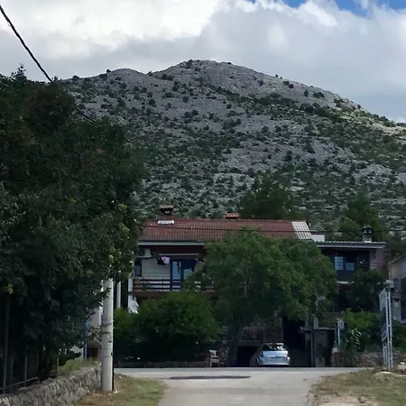 Guest house Leonarda Starigrad Paklenica